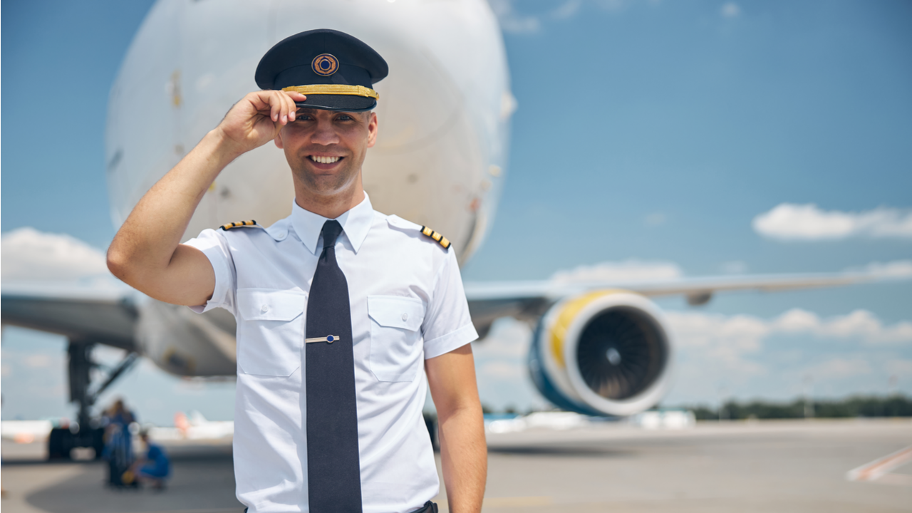 Salary Of Pilot In US 2022: Guide For Annual Income In America